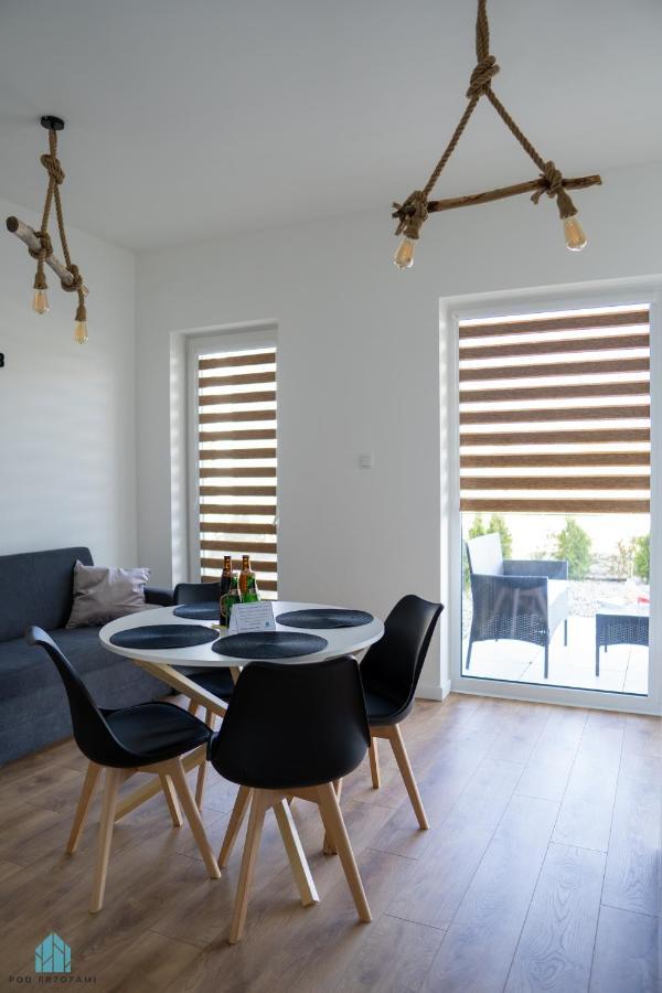 Pod Brzozami Apartamenty Sloneczne Apartamenty 尤斯托尼莫斯基 外观 照片